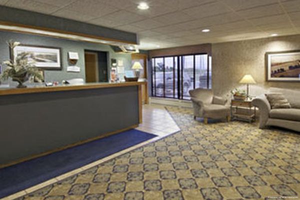 Howard Johnson Plaza Green Bay WI